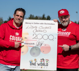 Carsten Spengemann übergibt 2000-Euro-Spende an die Jugend Carsten Spengemann übergibt 2000-Euro-Spende an die Jugend