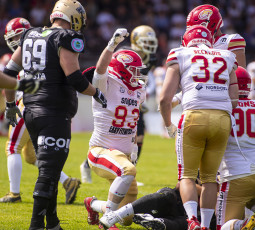 Cougars gewinnen Spitzenspiel gegen die Dolphins