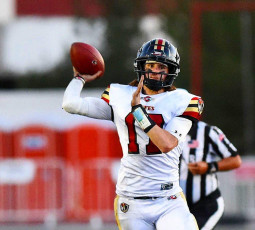 Dylan VanBoxel: Neuer QB für die Cougars